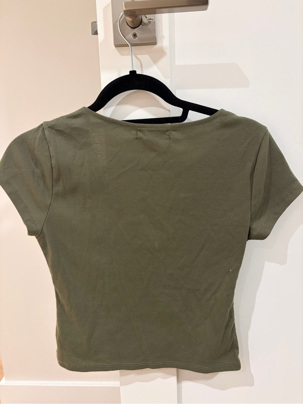 Almost Famous Olive Green Button-Front V-Neck Crop Top - Picture 4 of 4